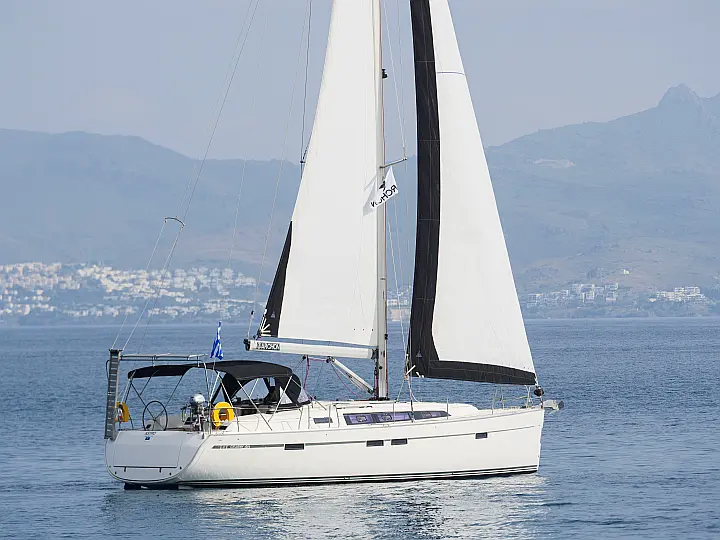 Bavaria Cruiser 46 - External image