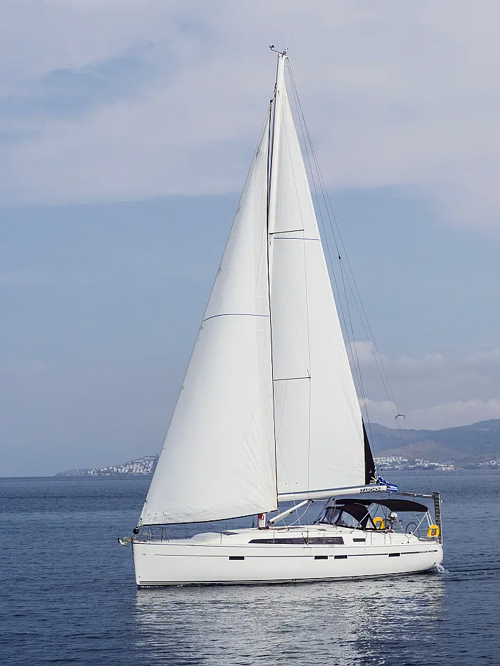 Bavaria Cruiser 46 - External image