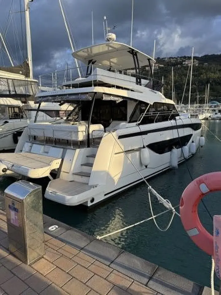 Prestige M48 - 