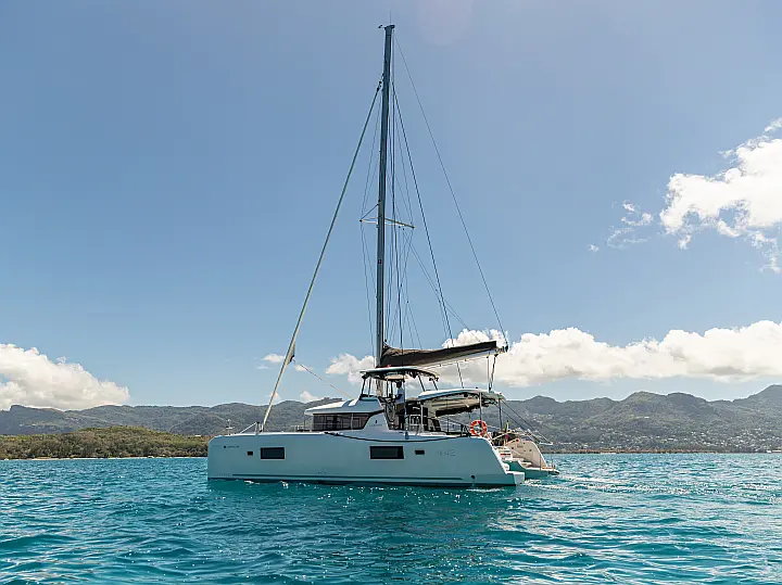 Lagoon 42  - External image