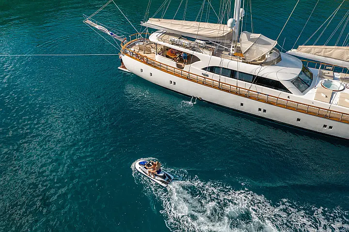 Luxury Sailing Yacht - 