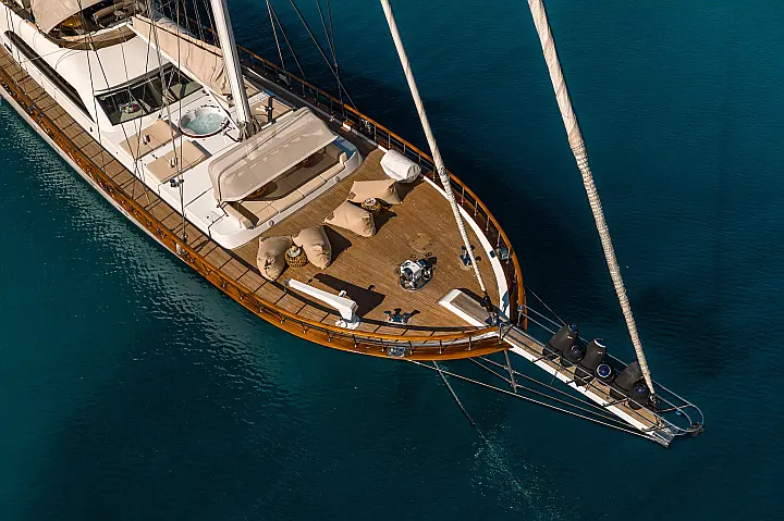 Luxury Sailing Yacht - 