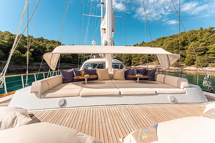 Luxury Sailing Yacht - 