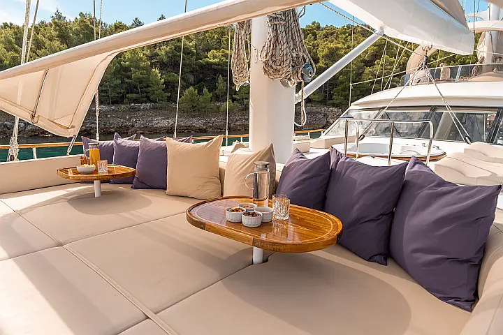 Luxury Sailing Yacht - 
