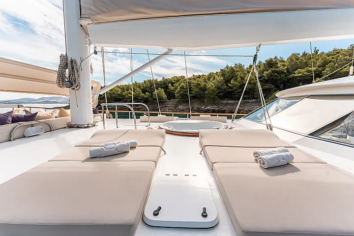 Luxury Sailing Yacht - 