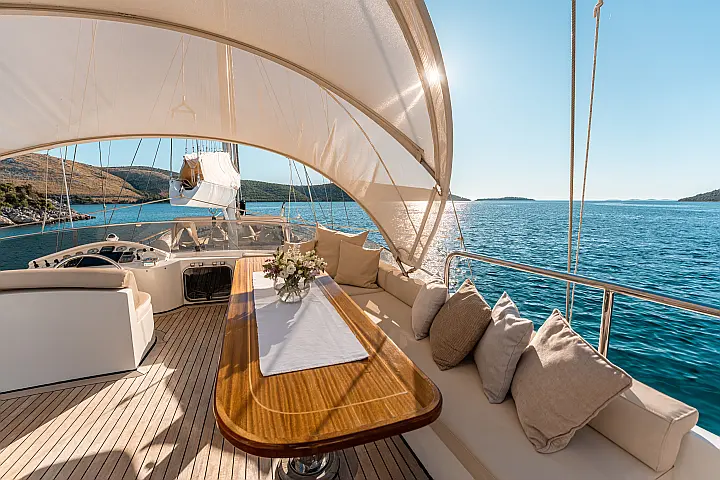 Luxury Sailing Yacht - 