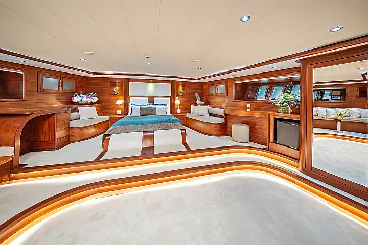 Luxury Sailing Yacht - 