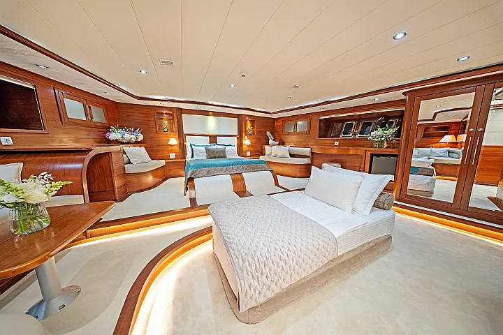 Luxury Sailing Yacht - 