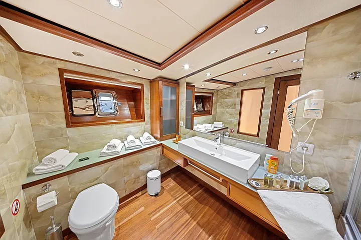 Luxury Sailing Yacht - 