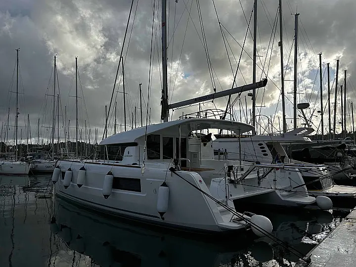 Lagoon 40 (4 cab.) - 