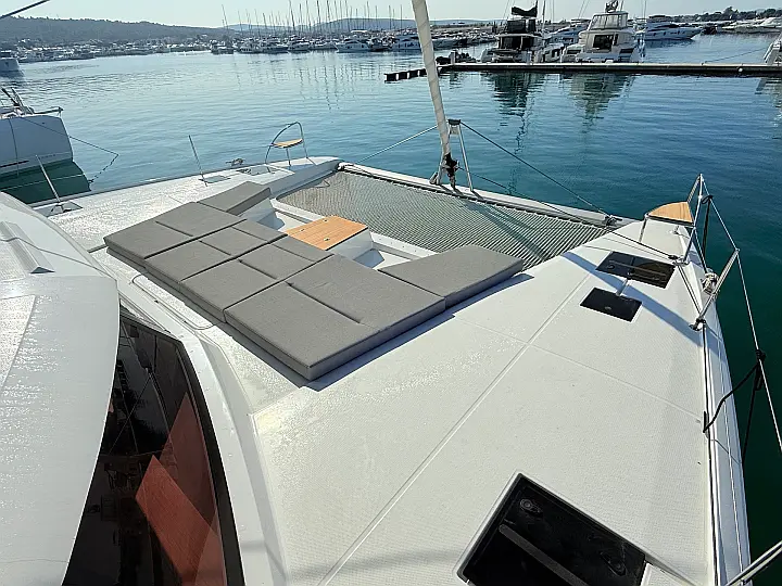 Aura 51 - 