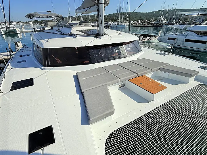 Aura 51 - 