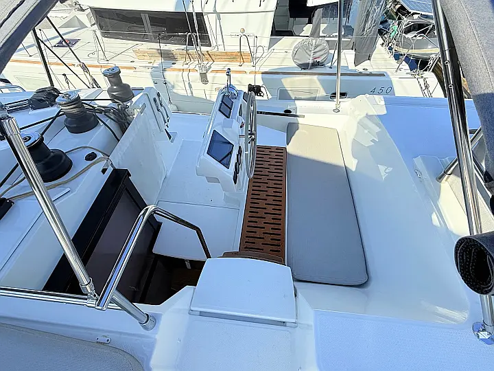 Aura 51 - 