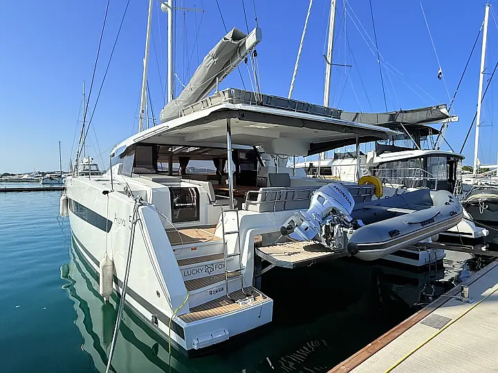 Aura 51 - 