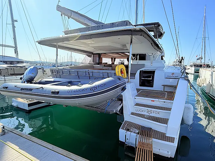 Aura 51 - 