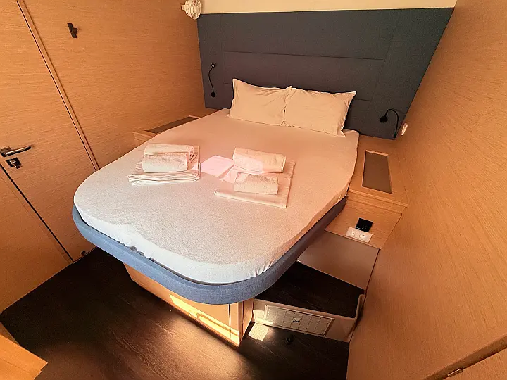 Aura 51 - 