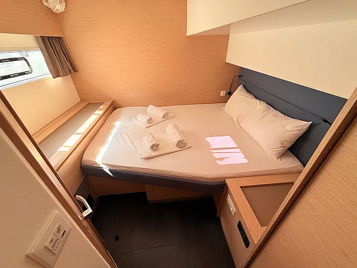Aura 51 - 