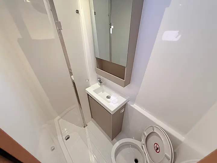 Aura 51 - 
