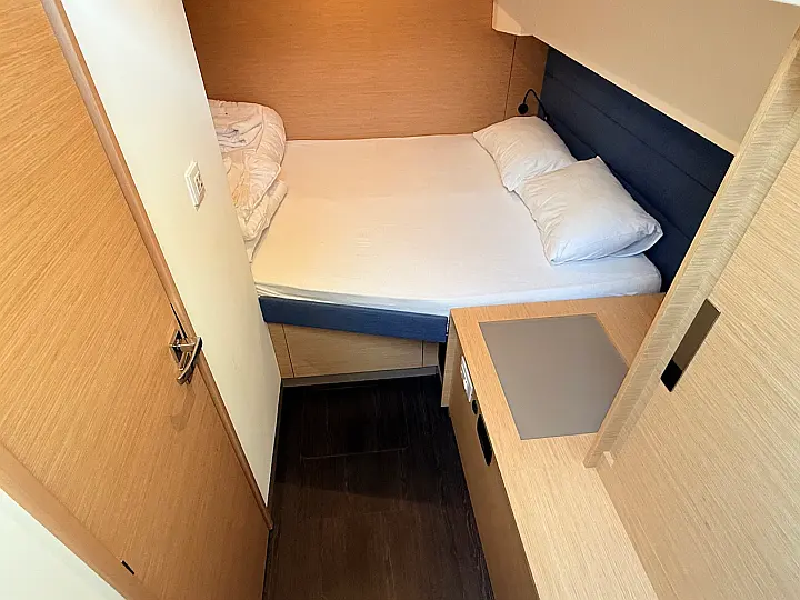 Aura 51 - 