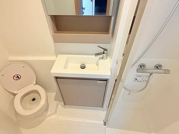Aura 51 - 