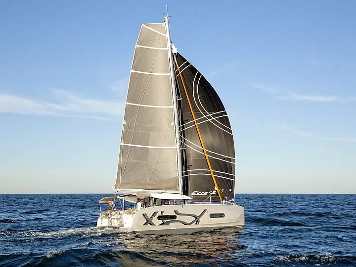 Excess 11 (6 cab.) - External image
