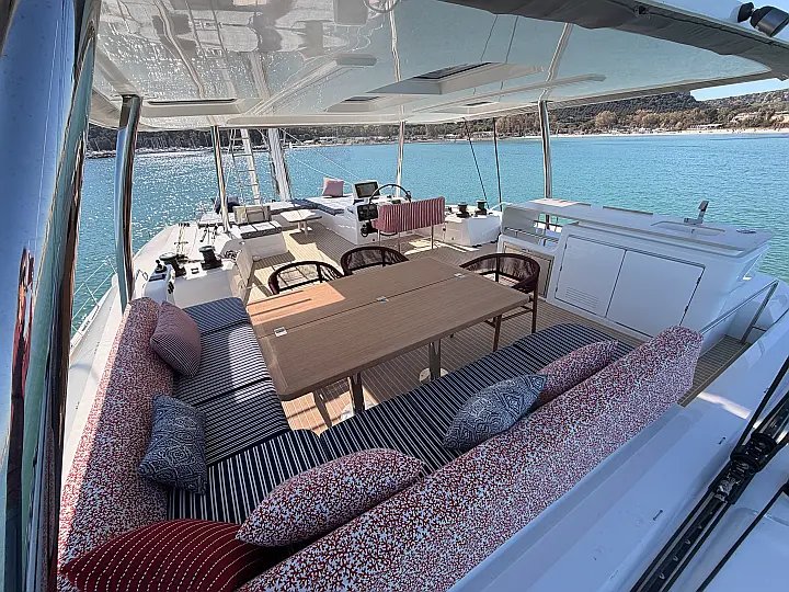 Lagoon 60 - 