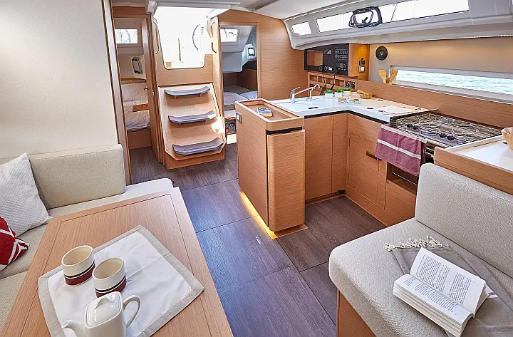 Sun Odyssey 410 (3 cab.) - 