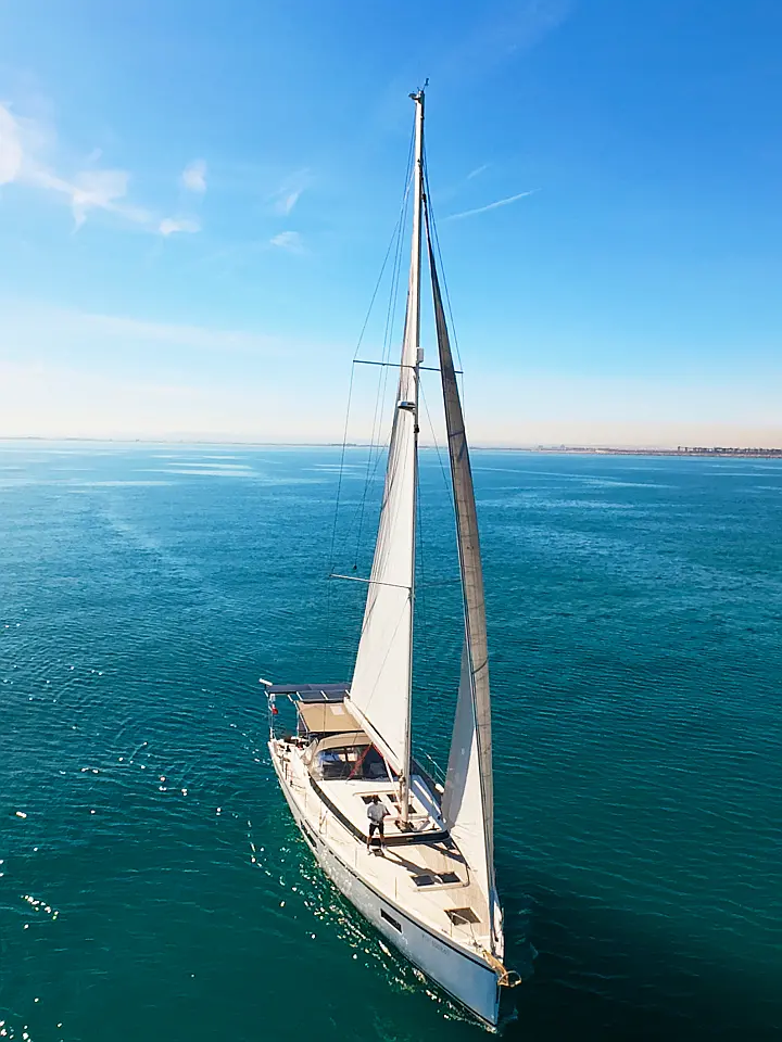 Bavaria C57 - External image