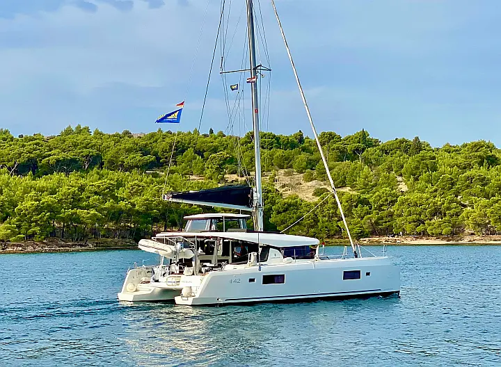 Lagoon 42 - 