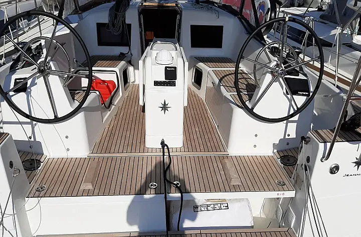 Sun Odyssey 410 (3 cab.) - 