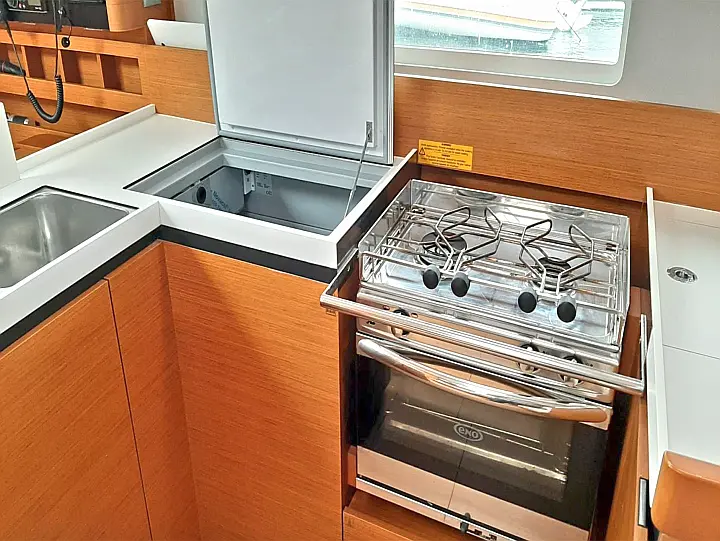 Sun Odyssey 410 (3 cab.) - 