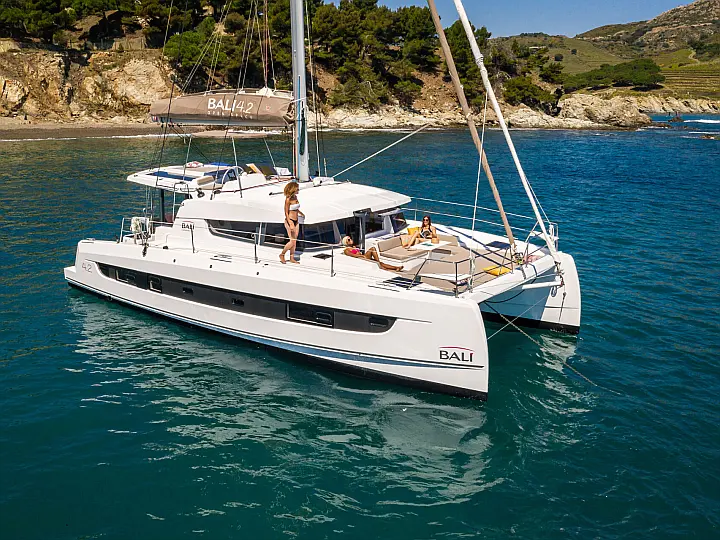 Bali 4.2 (5 cab.) - External image