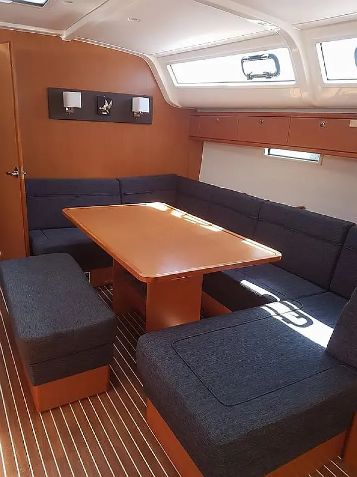 Bavaria Cruiser 51 - 