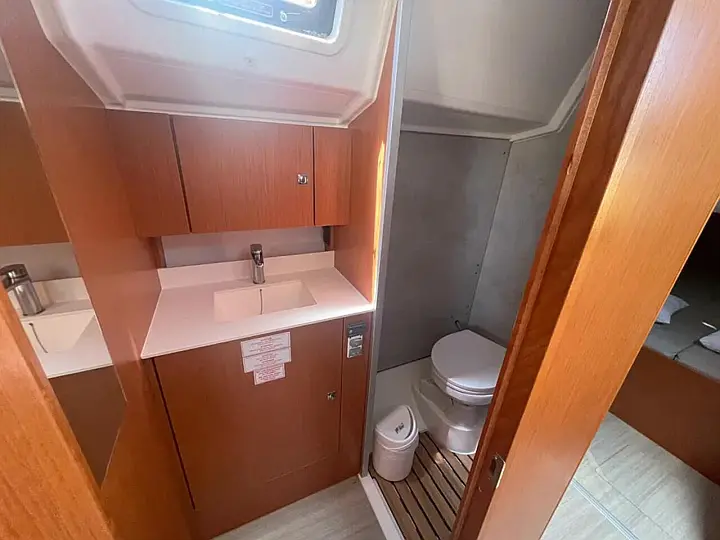 Bavaria C42 (3 cab.) - 