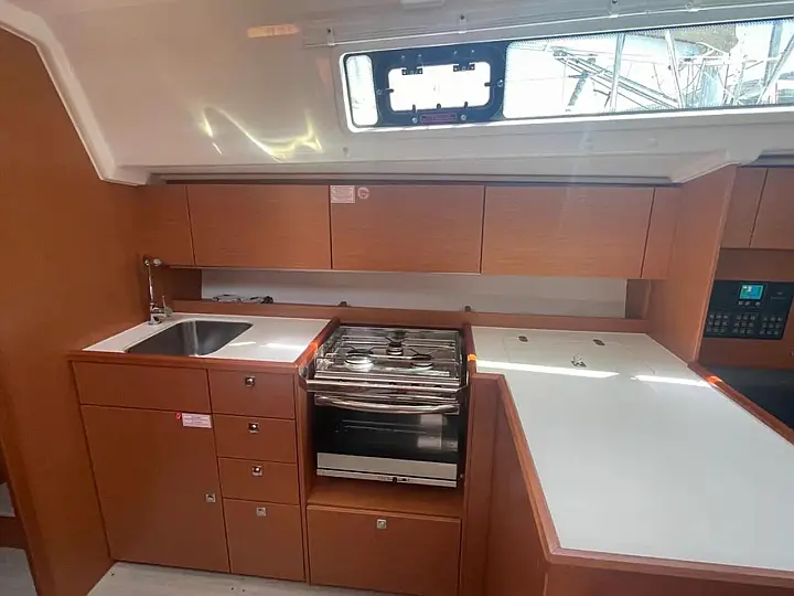 Bavaria C42 (3 cab.) - 