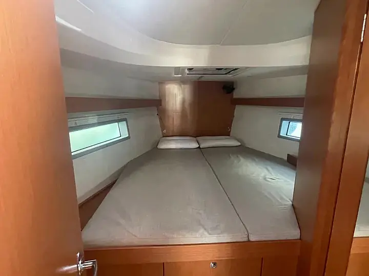 Bavaria C42 (3 cab.) - 