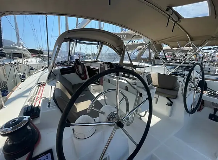 Sun Odyssey 419 (3 cab.) - 