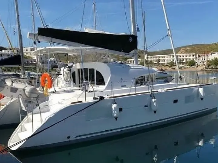 Lagoon 380 (4 cab.) - External image