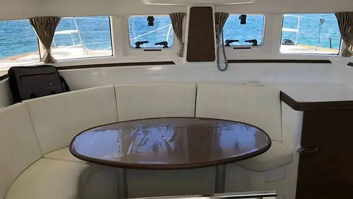 Lagoon 380 (4 cab.) - 