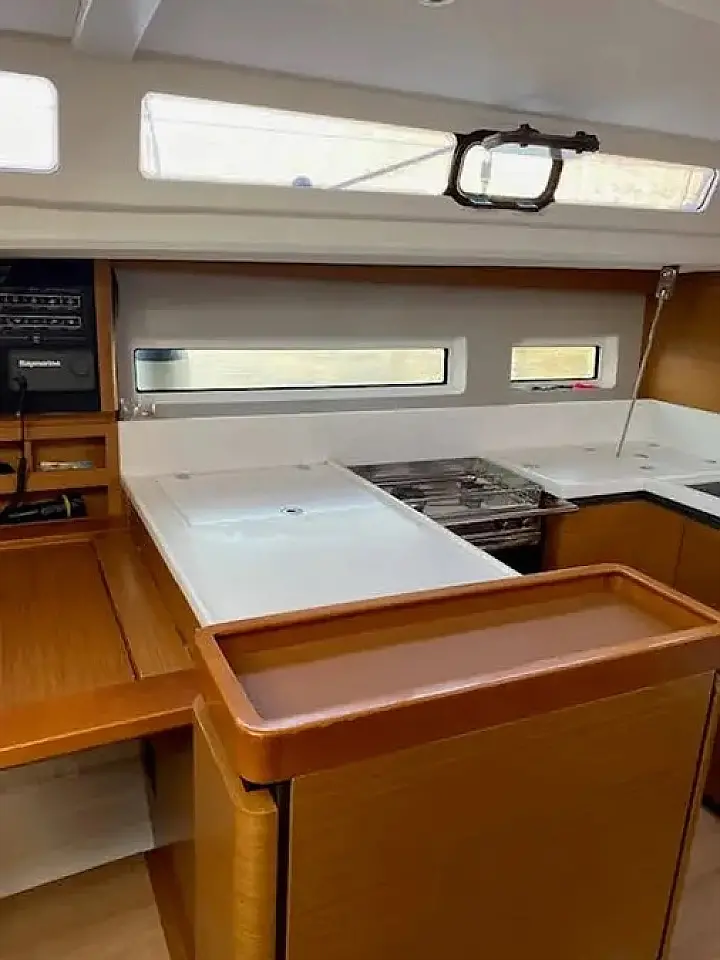 Sun Odyssey 440 (4 cab.) - 