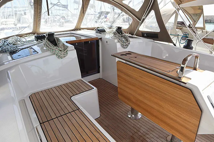Bavaria C42 (3 cab.) - 