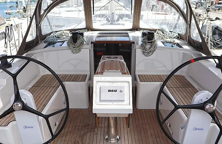 Bavaria C42 (3 cab.) - 