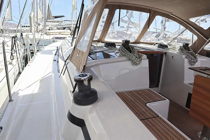 Bavaria C42 (3 cab.) - 