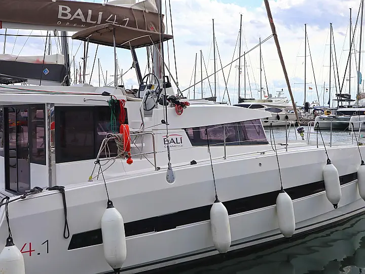 Bali 4.1 (4 cab.) - External image