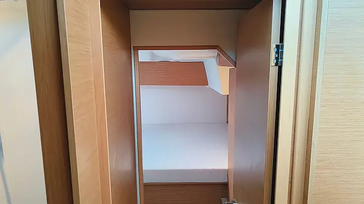 Excess 11 (6 cab.) - 