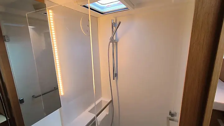 Excess 11 (6 cab.) - 