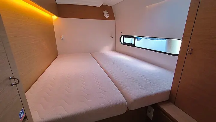 Excess 11 (6 cab.) - 