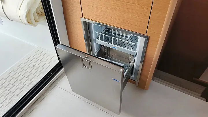 Excess 11 (6 cab.) - 