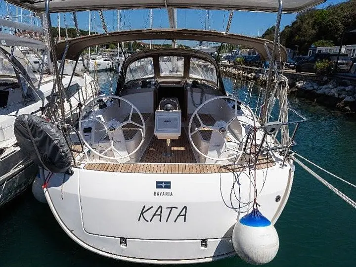 Bavaria Cruiser 37 (2 cab.) - External image