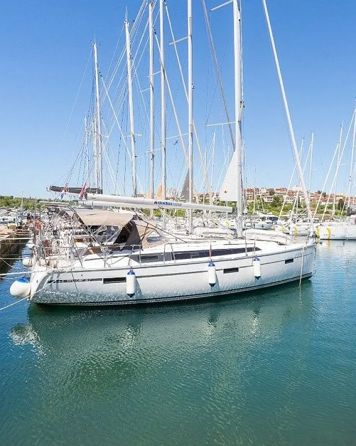 Bavaria Cruiser 37 (2 cab.) - 